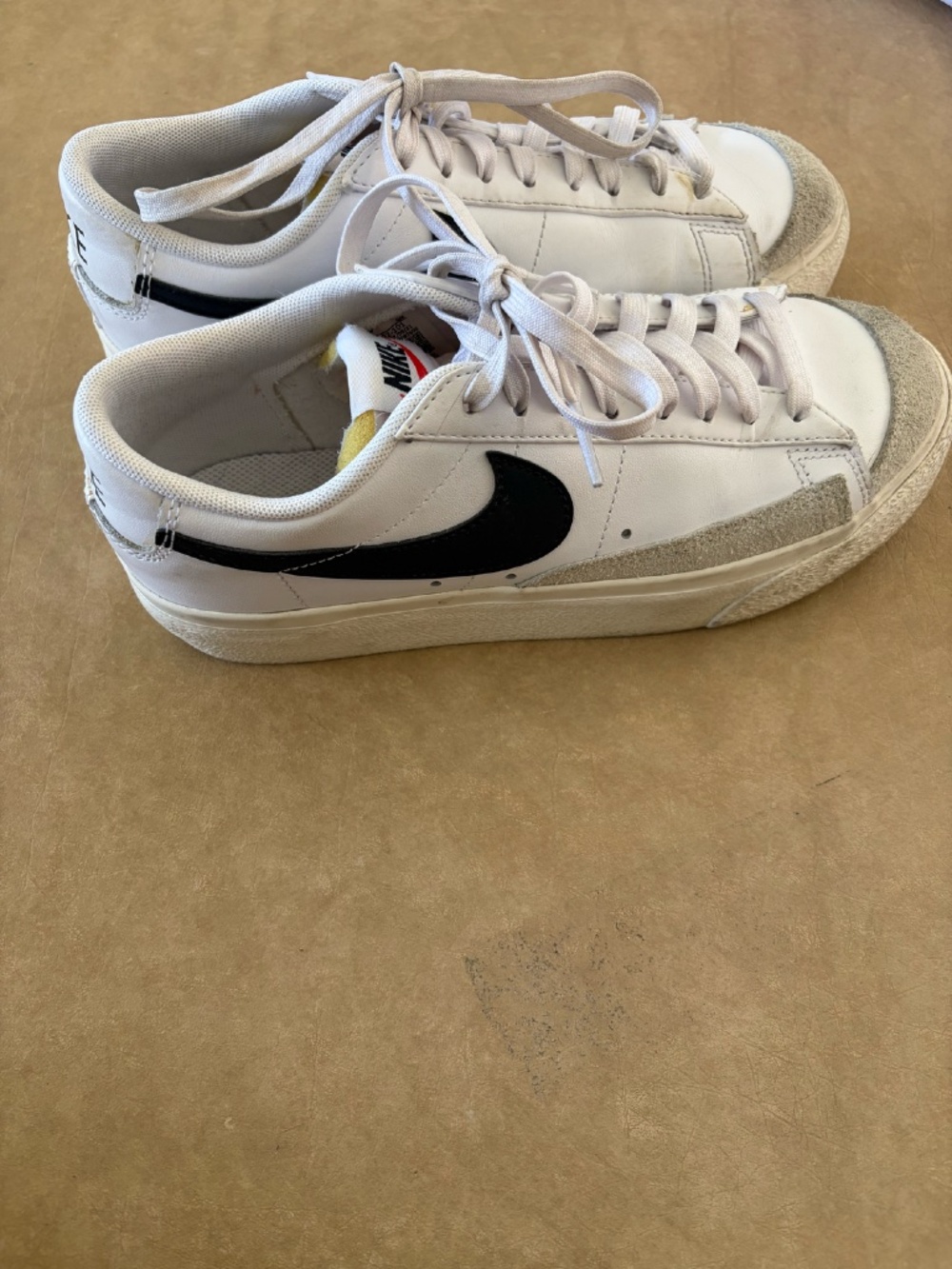 WOMEN'S NIKE BLAZER PLATFORMS - BLACK & WHITE